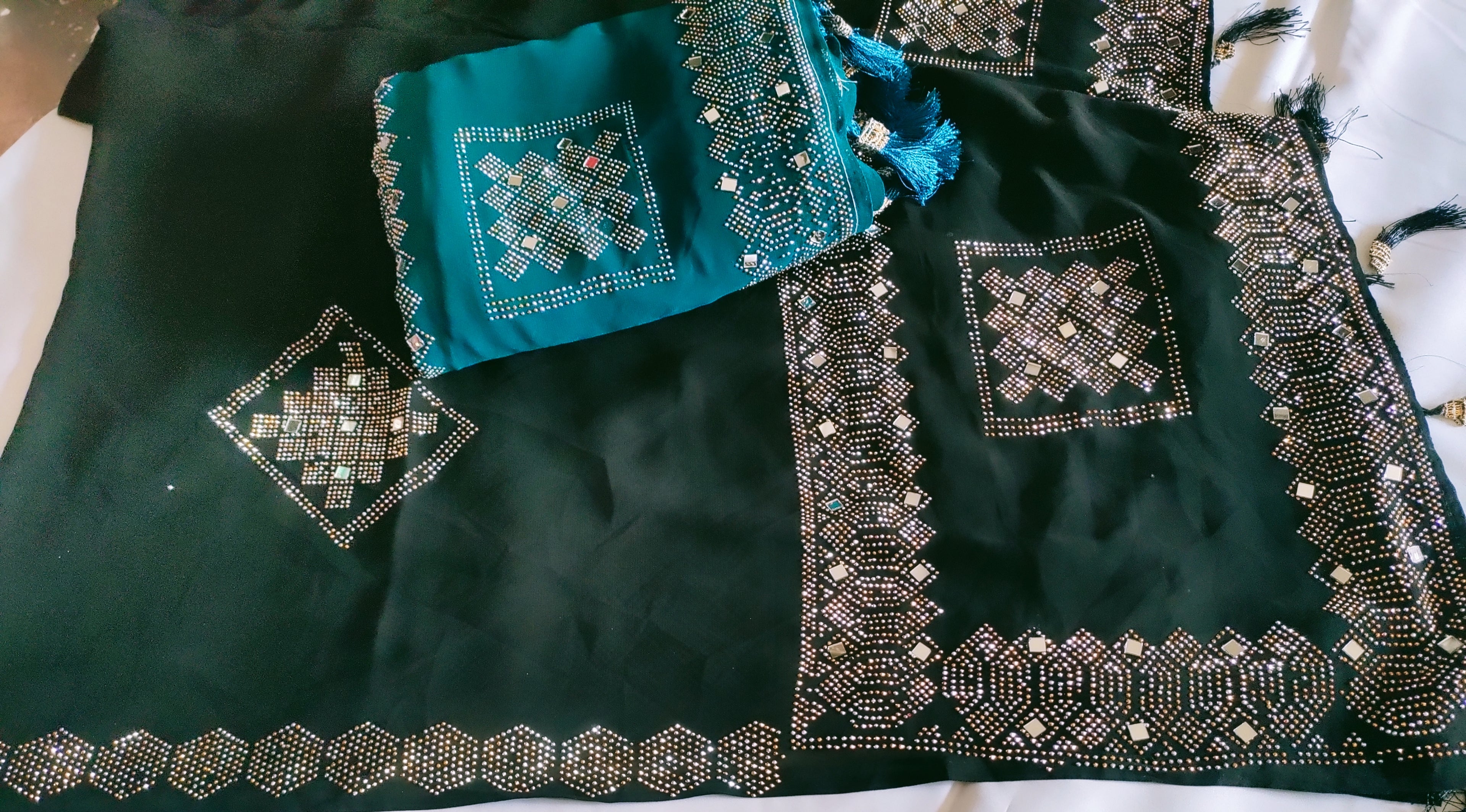 Aanchal Work Saree